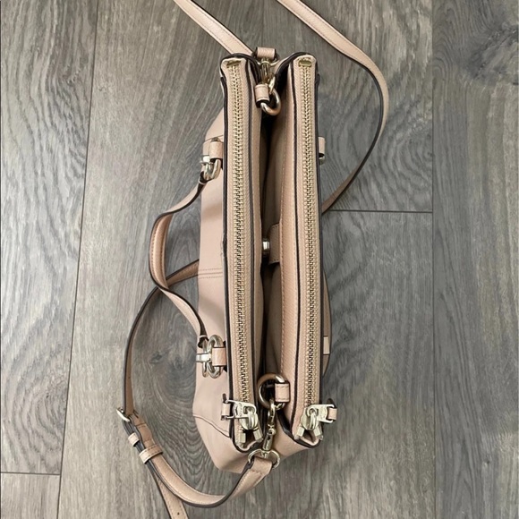 Coach Crossbody Taupe Purse - Picture 4 of 11